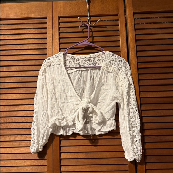 American Eagle  Women's Tie Crop - Picture 1 of 3